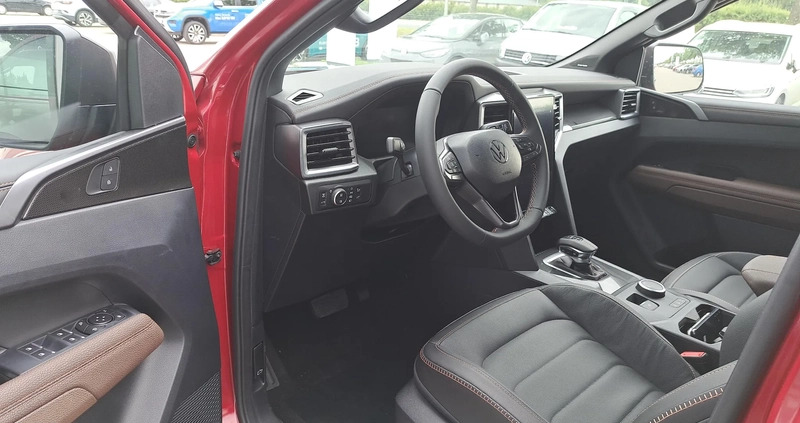 Volkswagen Amarok cena 300120 przebieg: 5, rok produkcji 2024 z Poznań małe 379
